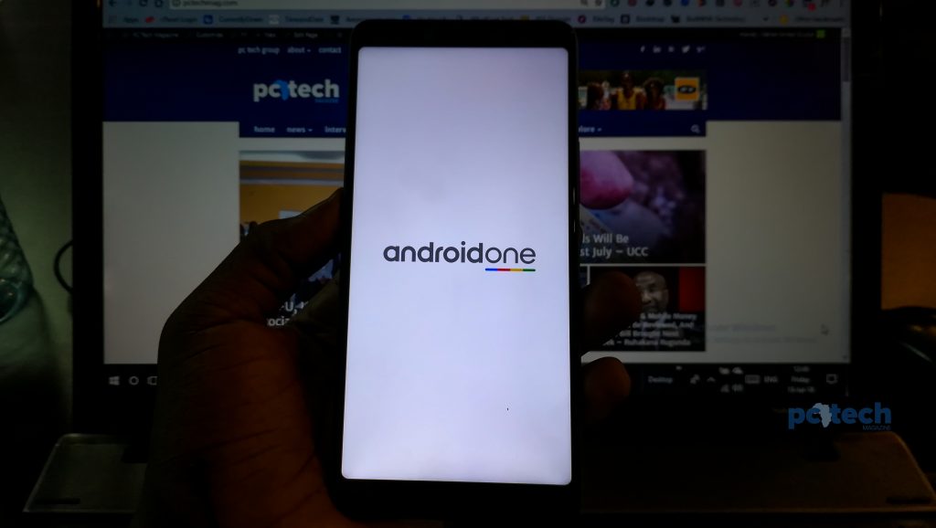 The Infinix Note 5 is part of Google's Android One Project. Ditches its XOS UI leaves two pre-installed application; carlcare, and xclub.