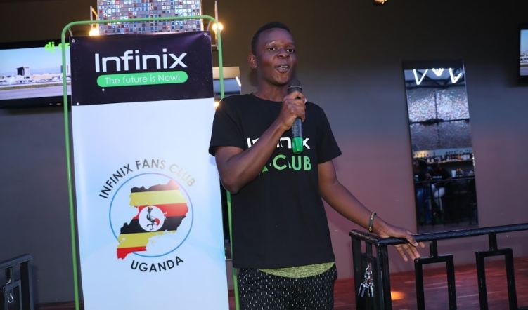 Infinix fans party