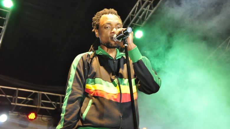 The 7th edition of Roast and Rhyme went down on Sunday at its home, Jahazi Pier in Munyonyo. 