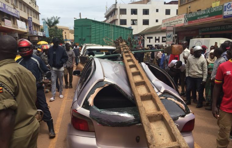 Power pole falls down at Wilson street